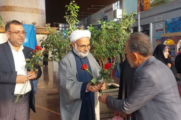 کلیپ/ استقبال از خانواده شهدای زندان اوین