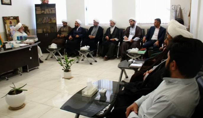  برگزاری جلسه هماهنگی و برنامه‌ریزی یادواره شهدای طلاب استان یزد در دفتر امام‌جمعه تفت + تصاویر