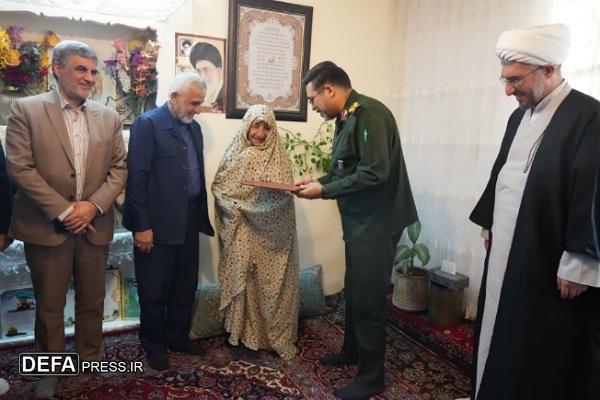 سبک زندگی شهدایی، اصیلترین الگو برای جامعه اسلامی است. سبک زندگی شهدایی، اصیلترین الگو برای جامعه اسلامی است.