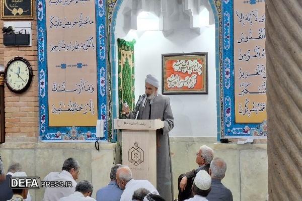 امام‌جمعه سنندج: مسئولان به جای وعده پاسخگوی مطالبات مردم باشند