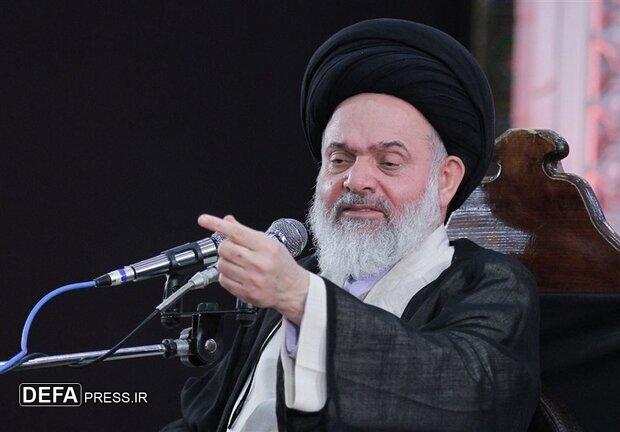 آیت الله حسینی بوشهری: صلابت رهبری و انسجام ملی عوامل اصلی اقتدار ایران اسلامی است
