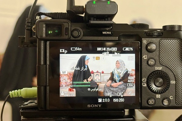 تصاویر/ پشت صحنه ساخت کلیپ گفت‌و‌گو با مادر شهید «احمدی» در آمل