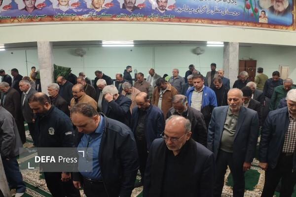 پیشکسوتان دفاع مقدس و مقاومت برای طلب باران در مشهد به نماز ایستادند