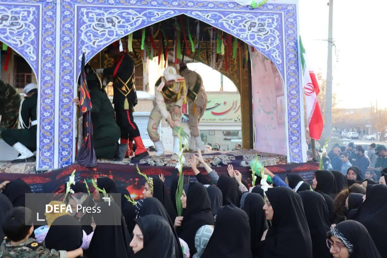 میزبانی از شهید گمنام از تایباد+ فیلم و عکس