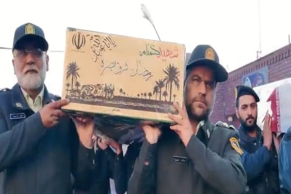 فیلم/ استقبال پلیس سمنان از پیکر مطهر شهدای گمنام