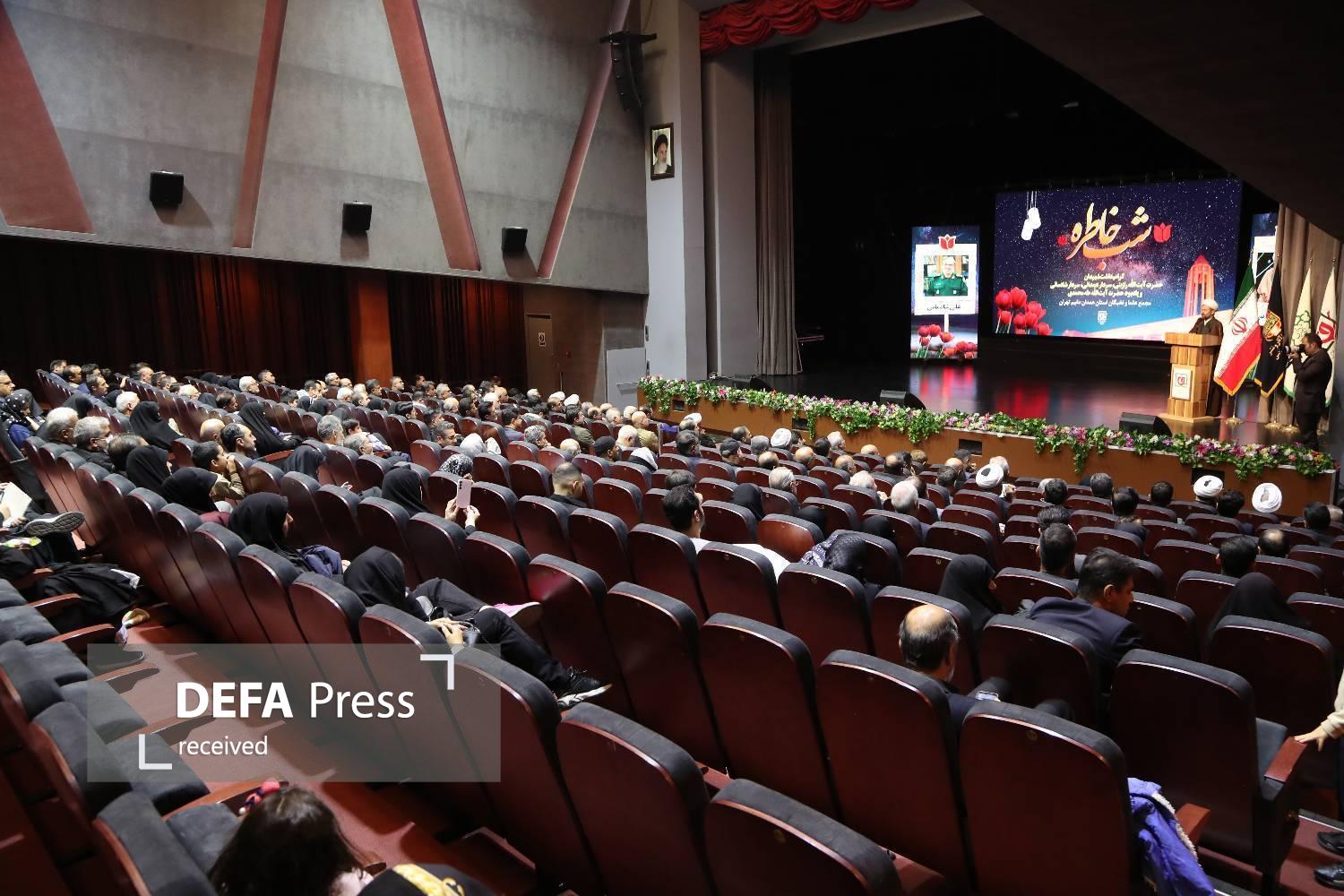 «شب خاطره» شهیدان شادمانی، همدانی و رازینی برگزار شد «شب خاطره» شهیدان شادمانی، همدانی و رازینی برگزار شد