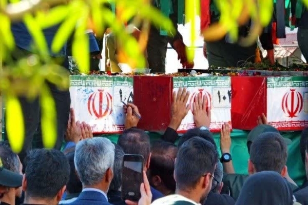 تصاویر/ میزبانی باشکوه مردم گچساران از پیکر پاک شهدای گمنام