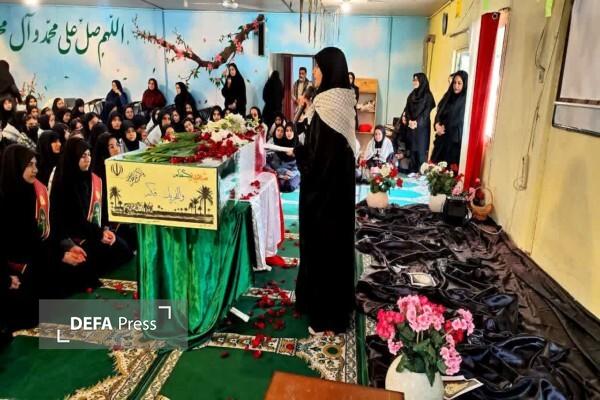 حضور پیکر مطهر شهید گمنام در دبیرستان صدیقه کبری قزوین