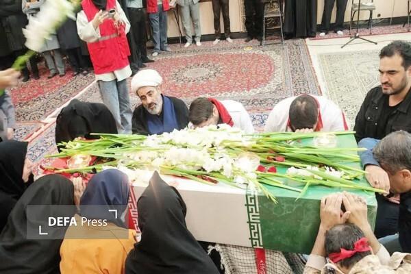 حضور پیکر مطهر شهید گمنام در جمعیت هلالاحمر قزوین حضور پیکر مطهر شهید گمنام در جمعیت هلالاحمر قزوین