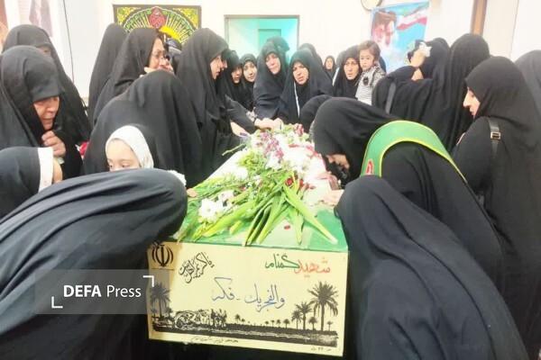 عطر شهید گمنام فضای حوزه علمیه کوثر قزوین را معطر کرد عطر شهید گمنام فضای حوزه علمیه کوثر قزوین را معطر کرد