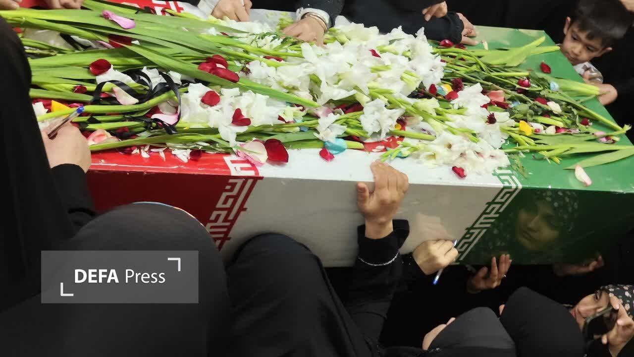 پیکر مطهر شهید گمنام مهمان طلاب حوزه علمیه خواهران محله انصاری قزوین شد