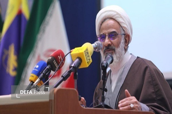 رزمندگان با علم به خطر، جان خود را در مسیر دفاع تقدیم می‌کنند