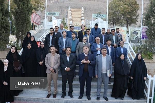 ادای احترام معاون وزیر و رئیس سازمان نهضت سوادآموزی کشور به شهدای کرمان+تصاویر