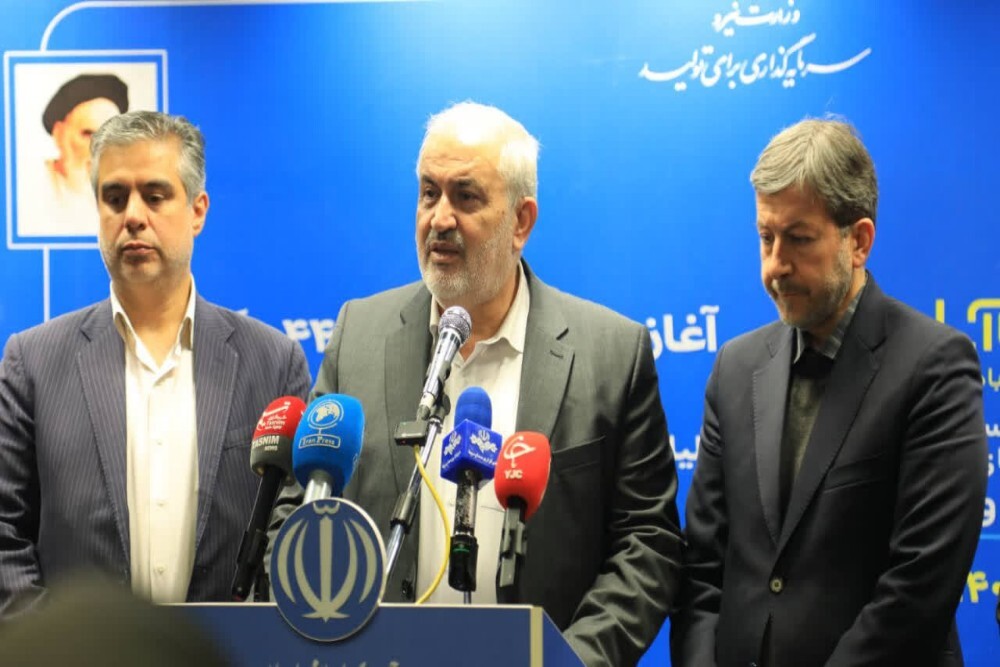 دکتر زندیه وکیلی: استان مرکزی در آستانه تحقق هدف ۵۰۰ مگاواتی انرژی خورشیدی