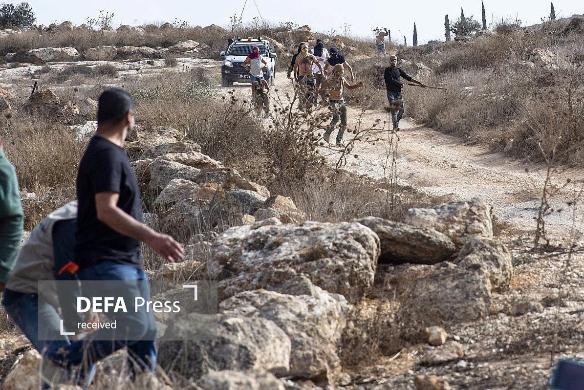 شبیخون شبانه زامبی‌های شهرک‌نشین به اتباع ایتالیا و کانادا در کرانه باختری