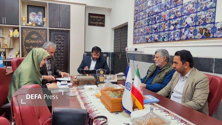 بانوی تهرانی طلاهایش را برای ساخت مدرسه در سیستان و بلوچستان اهدا کرد