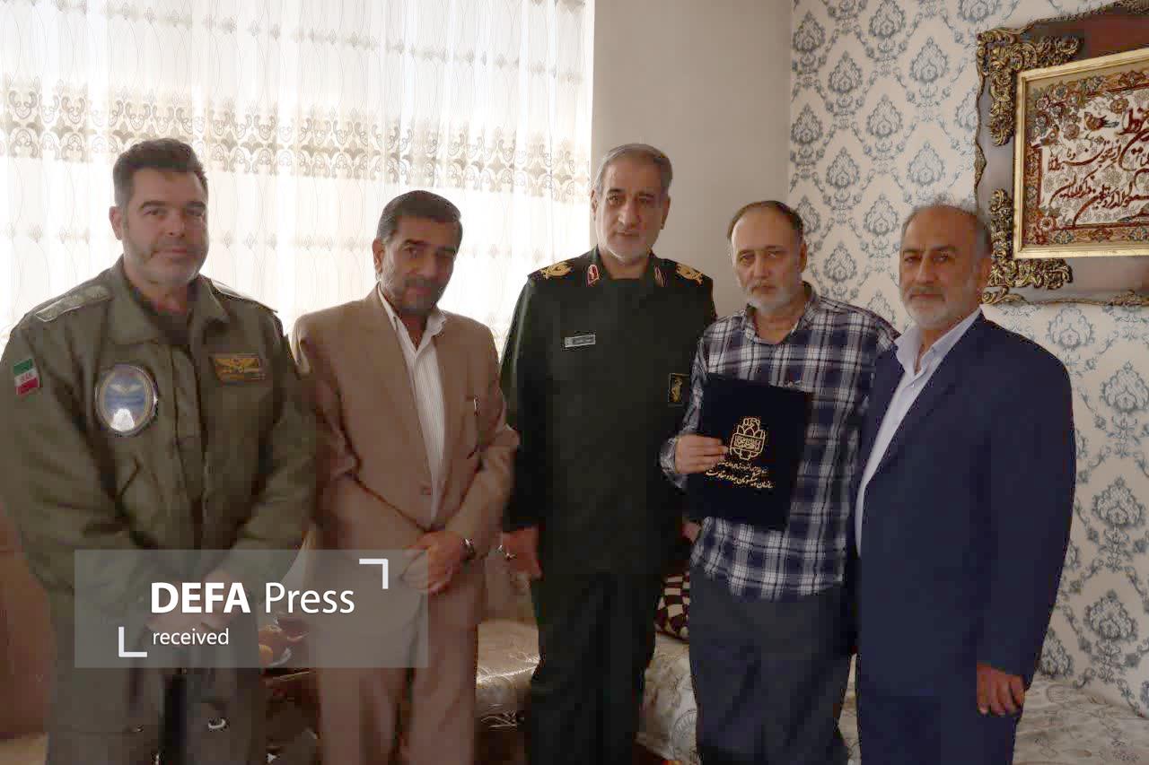 جانباز ۴۰ درصد دفاع مقدس تکریم شد