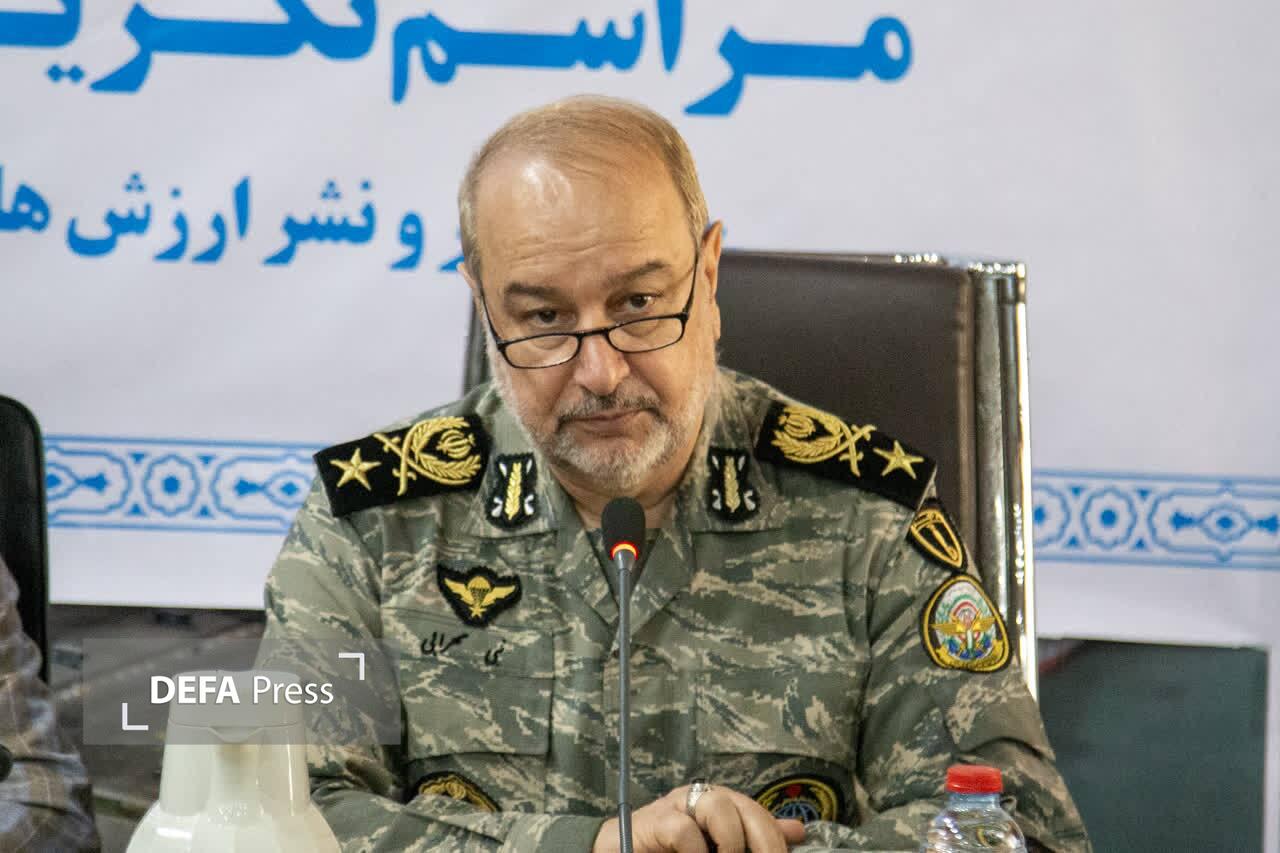 معرفی مدیرکل جدید بنیاد حفظ آثار و نشر ارزشهای دفاع مقدس و مقاومت هرمزگان معرفی مدیرکل جدید بنیاد حفظ آثار و نشر ارزشهای دفاع مقدس و مقاومت هرمزگان