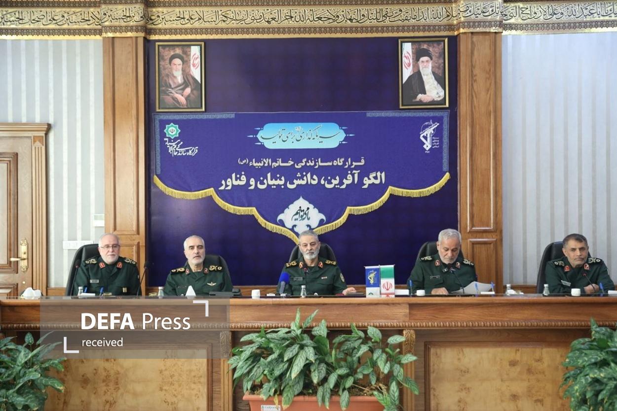 بازدید رئیس ستاد کل نیرو‌های مسلح از قرارگاه سازندگی خاتم‌الانبیا (ص)