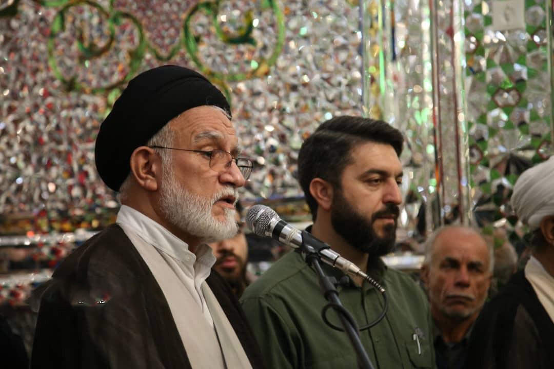 انتقاد از رهاشدگی بافت اطراف حرم‌های مطهر شیراز