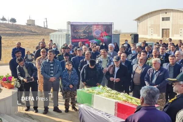 شهید گمنام ۱۷ ساله عملیات بدر در اردوگاه دانش‌آموزی شهید بابایی آبیک به خاک سپرده شد