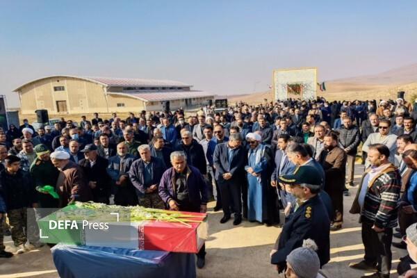شهید گمنام ۱۷ ساله عملیات بدر در اردوگاه دانش‌آموزی شهید بابایی آبیک به خاک سپرده شد