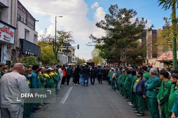 بدرقه و تدفین شهید گمنام ۲۴ ساله عملیات والفجر ۱ در محوطه شهرداری قزوین