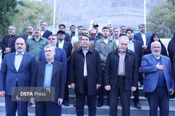 دبیرکل ستاد مبارزه با مواد مخدر با حضور در گلزار شهدا به مقام شامخ شهیدان ادای احترام کر+تصاویر