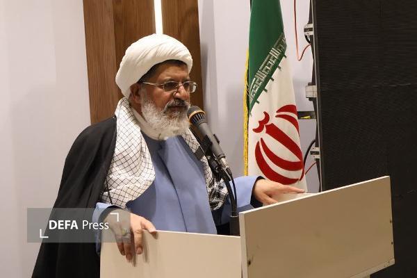 انس به نهج البلاغه، آسيب‌ها و فتنه‌ها را از ميان خواهد برد