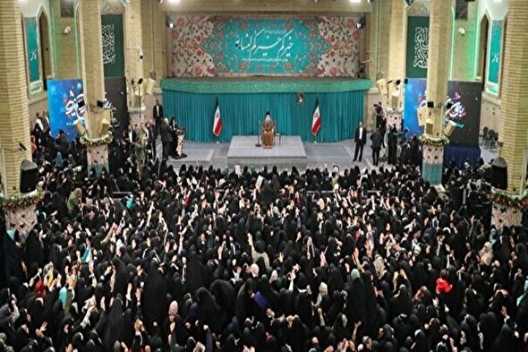 فیلم/ امام خامنه‌ای: جمهوری اسلامی منطق غلط غرب درباره زن را باطل کرد