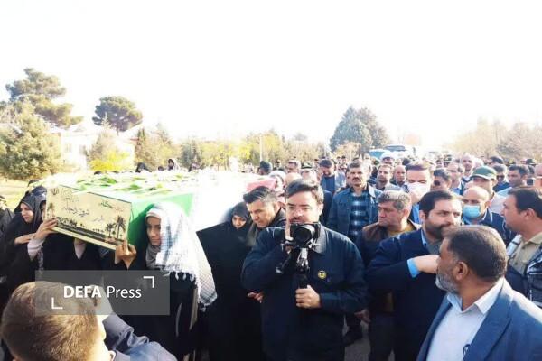 شهدا برای آینده‌سازان این کشور، زنده‌ترین معلمانند