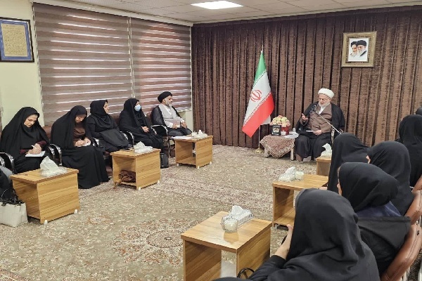 زنان محور انسجام خانواده و رشد و پیشرفت جامعه هستند