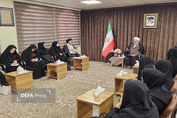 زنان محور انسجام خانواده و رشد و پیشرفت جامعه هستند