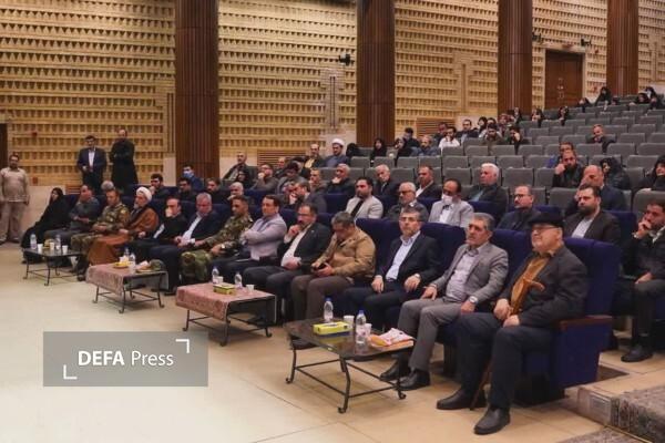 شهادت قله انسانیت است