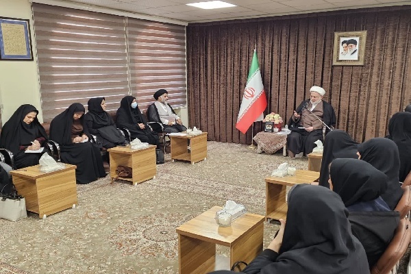 تصاویر/ برگزاری جلسه هماهنگی برنامه‌های هفته زن و بزرگداشت مقام مادر در سنندج