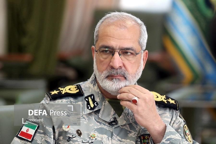 امیر شیخ: لزوم تربیت نیروی انسانی متعهد و آموزشمحور برای ایفای مأموریتهای دفاعی امیر شیخ: لزوم تربیت نیروی انسانی متعهد و آموزشمحور برای ایفای مأموریتهای دفاعی