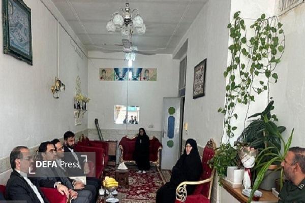 دیدار رئیس سازمان بازرسی با مادر شهیدان یخدانی + تصاویر دیدار رئیس سازمان بازرسی با مادر شهیدان یخدانی + تصاویر