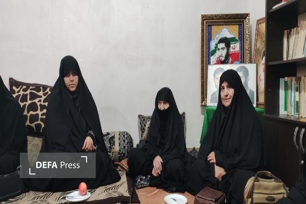 دیدار طلاب و اساتید حوزه علمیه فاطمیه (س) یاسوج با مادر شهیدان تقوی+ تصاویر
