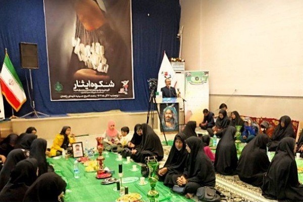 انقلاب‌ها با یک نسل پیروز می‌شونداما با نسل بعدی تثبیت می‌گردند