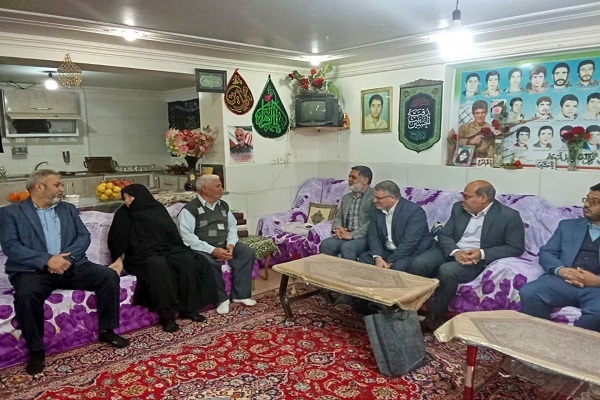 خانواده شهدا ستون‌های اصلی امنیت، استقلال و پیشرفت کشور هستند