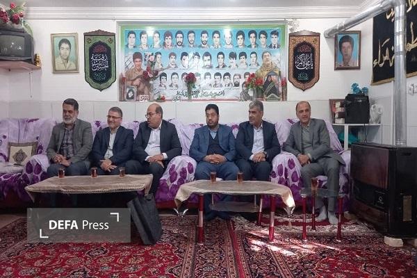 خانواده شهدا ستون‌های اصلی امنیت، استقلال و پیشرفت کشور هستند