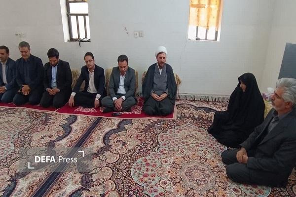 دیدار معاون رئیس قوه قضائیه کشور با خانواده شهیدان محمدی شهرستان خاتم