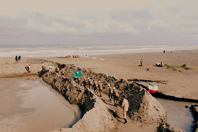 کلیپ/ اجرای مانور «پدافند ساحلی» در نوشهر