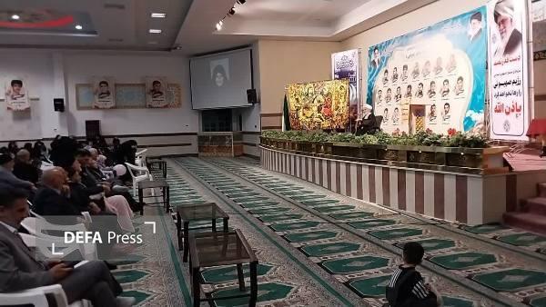 هشتمین یادواره خانوادگی شهدا در سمنان برگزار شد هشتمین یادواره خانوادگی شهدا در سمنان برگزار شد