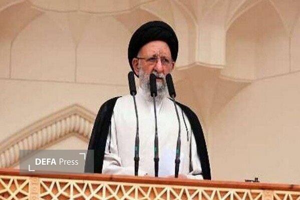 دانشجویان باید موتور پیشران حل معضلات کشور باشند