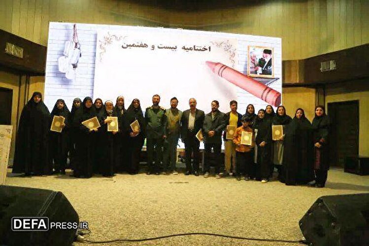 معرفی برگزیدگان جشنواره شعر و داستان دفاع مقدس در استان کرمان
