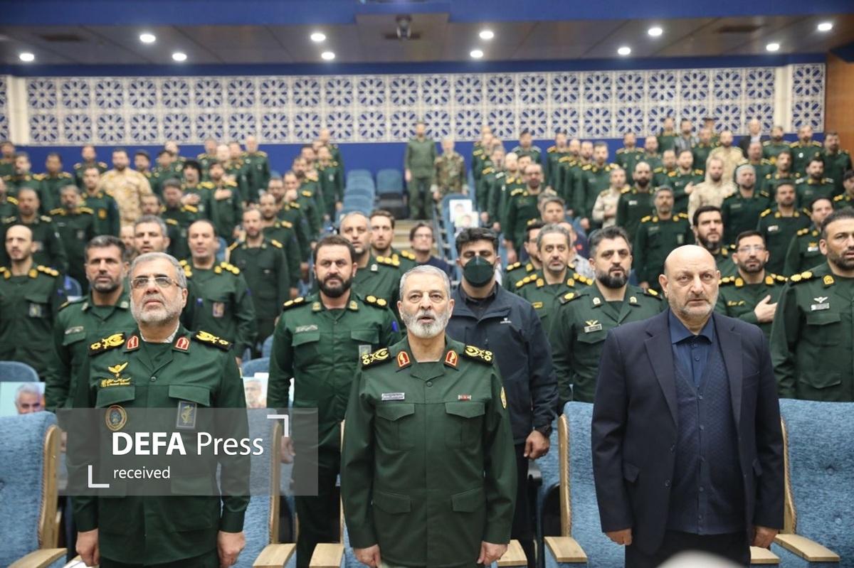 سرلشکر موسوی: لزوم انتقال تجربههای دفاع مقدس و مقاومت به نسل جدید/ نیروهای مسلح نباید از فناوریهای پیشرفته روز دنیا عقب بمانند سرلشکر موسوی: لزوم انتقال تجربههای دفاع مقدس و مقاومت به نسل جدید/ نیروهای مسلح نباید از فناوریهای پیشرفته روز دنیا عقب بمانند