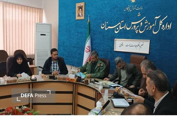 تأکید مدیرکل آموزش و پرورش سمنان بر تداوم برنامه‌های فرهنگی شهدا در مدارس