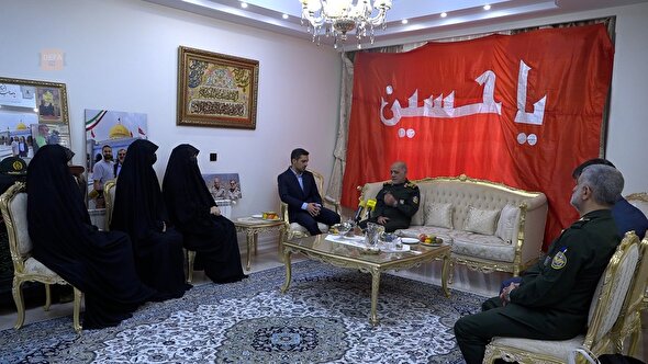 فیلم/ دیدار سرلشکر عبداللهی با خانواده شهید ربانی