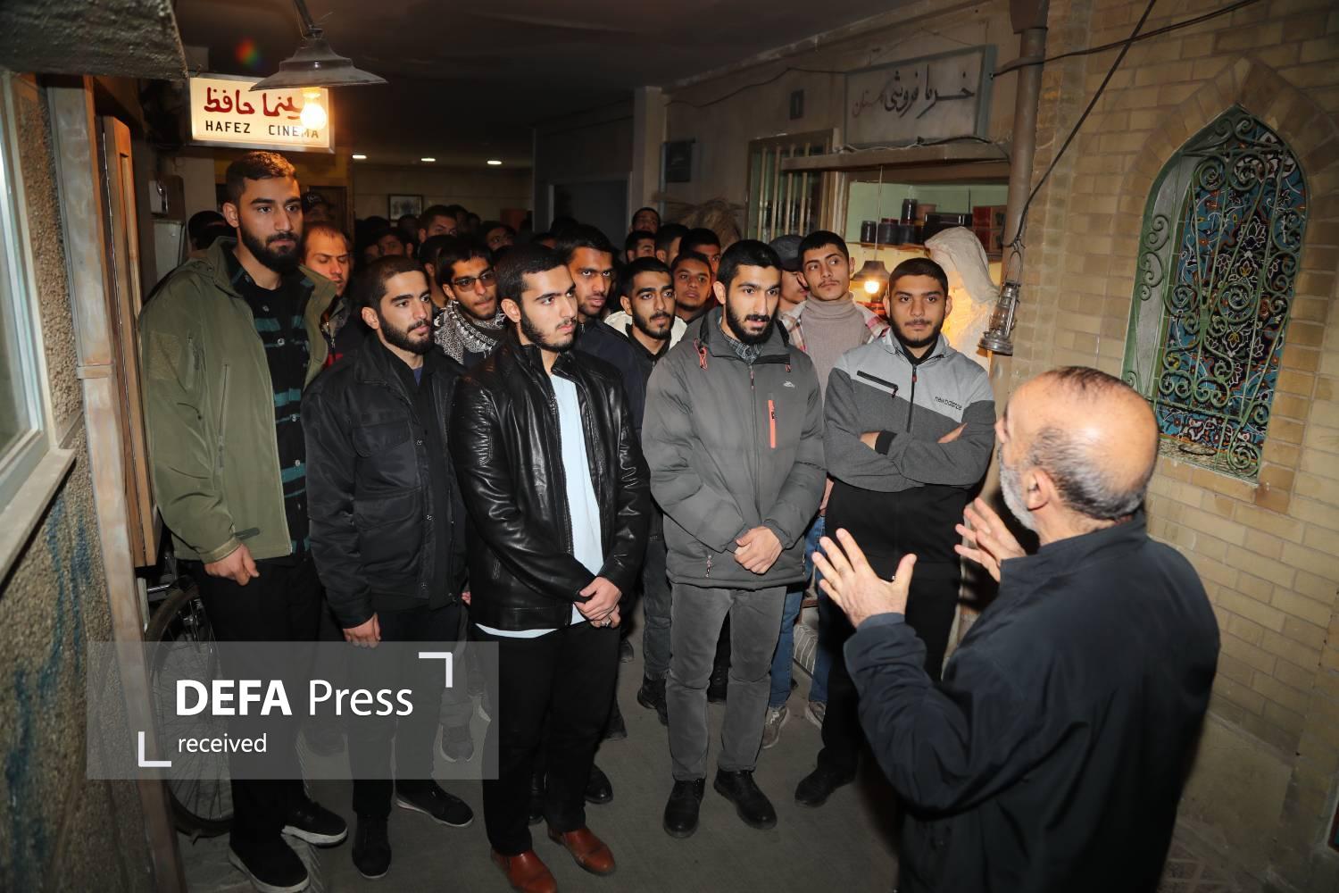 بازدید گروهی دانشجویان از موزه انقلاب اسلامی و دفاع مقدس+ تصاویر بازدید گروهی دانشجویان از موزه انقلاب اسلامی و دفاع مقدس+ تصاویر